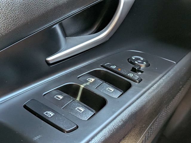 Used 2024 Hyundai Elantra SEL FWD image 28