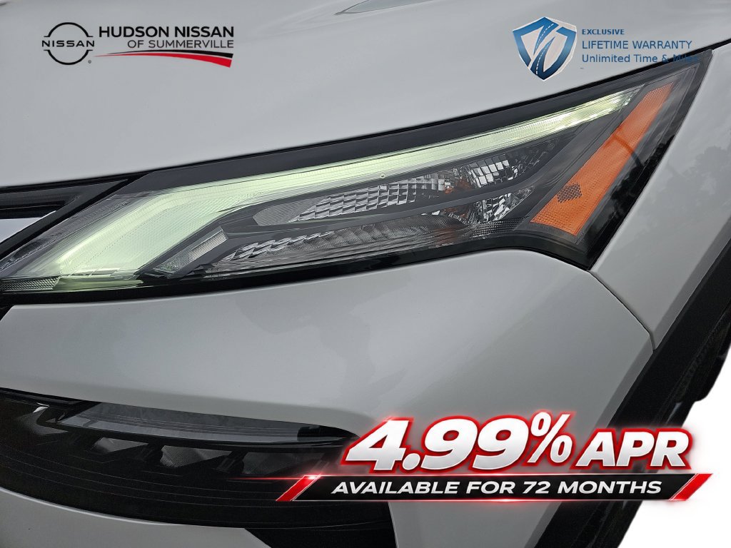 Used 2025 Nissan Rogue SV w/ SV Premium Package FWD image 33