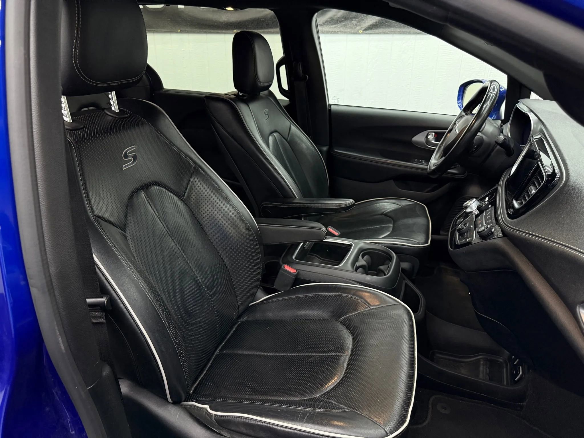 Used 2018 Chrysler Pacifica Limited w/ Advanced Safetytec Group image 6