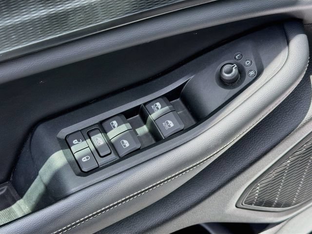 Used 2024 Jeep Grand Cherokee L Altitude RWD image 18