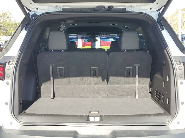 Used 2023 Chevrolet Traverse LT image 7