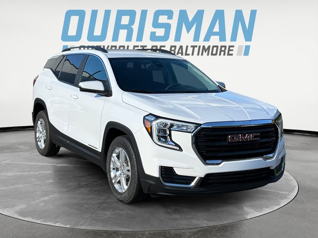 Used 2022 GMC Terrain SLE w/ Driver Convenience Package