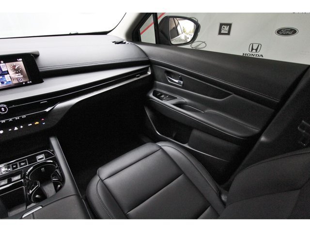 Used 2025 Nissan Murano SV AWD/4WD image 10