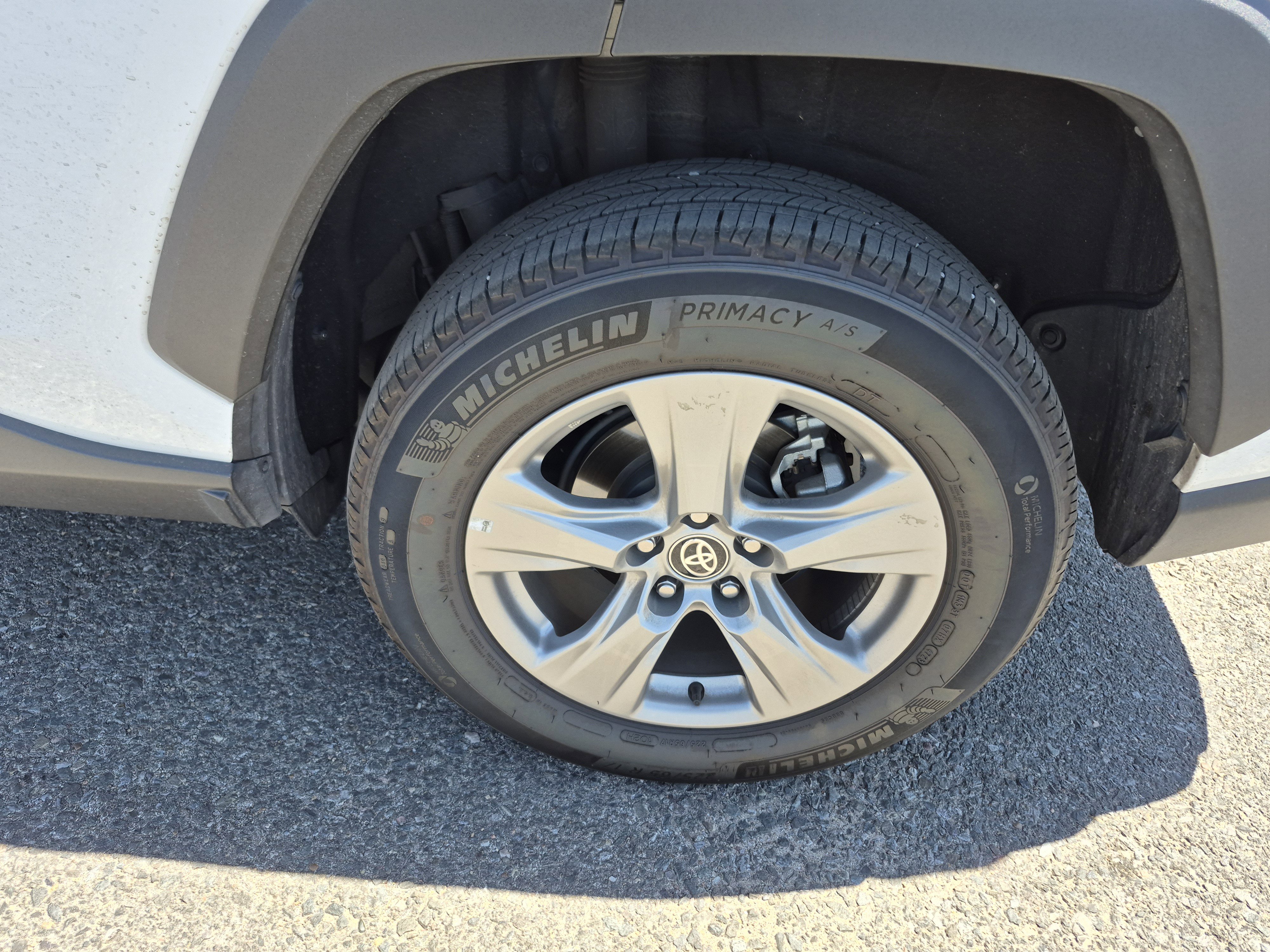 Certified 2024 Toyota RAV4 XLE FWD image 24