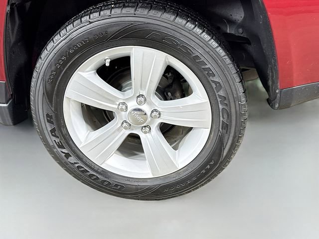 Used 2017 Jeep Compass Sport image 28