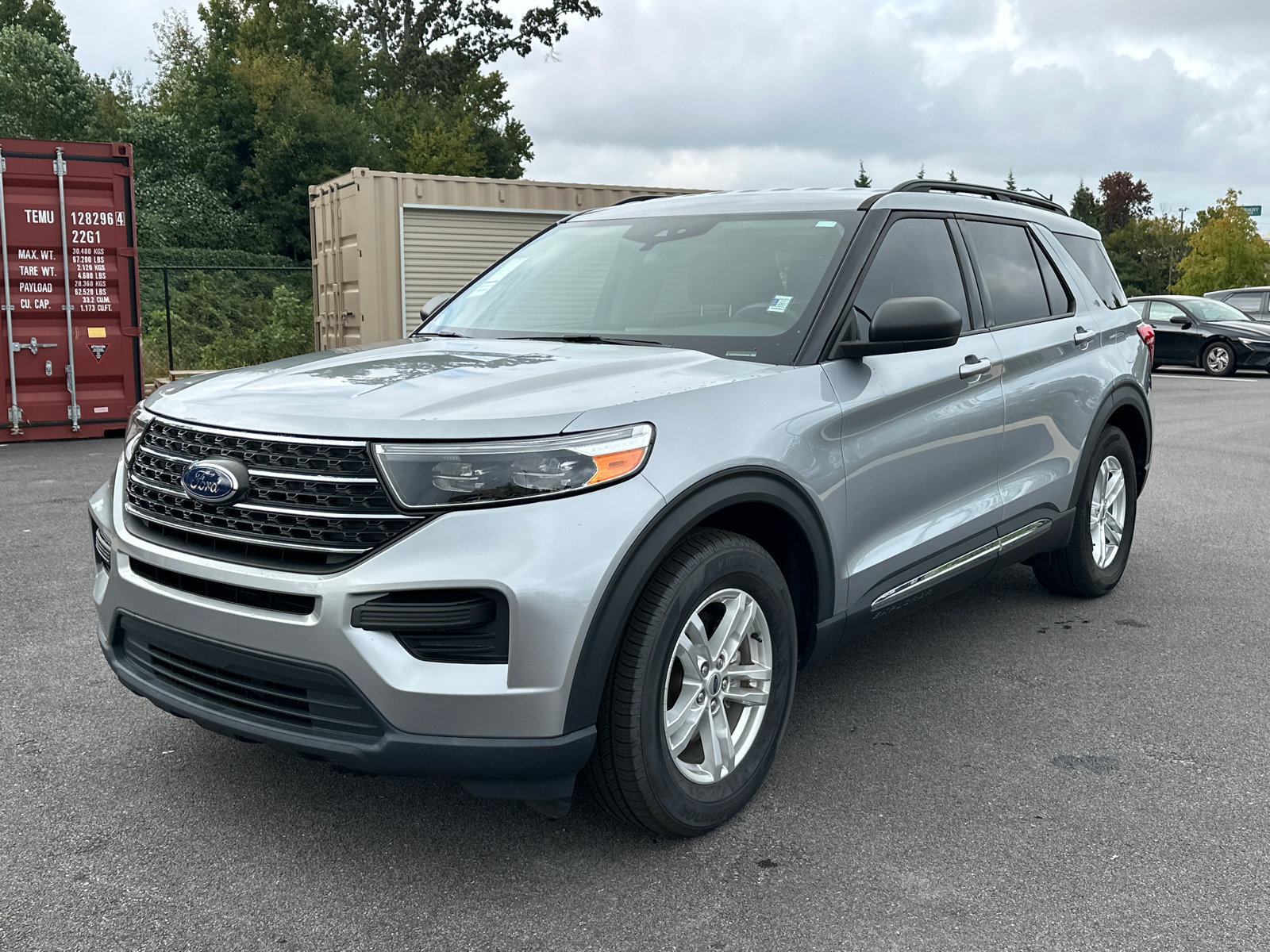 Used 2022 Ford Explorer XLT RWD image 3
