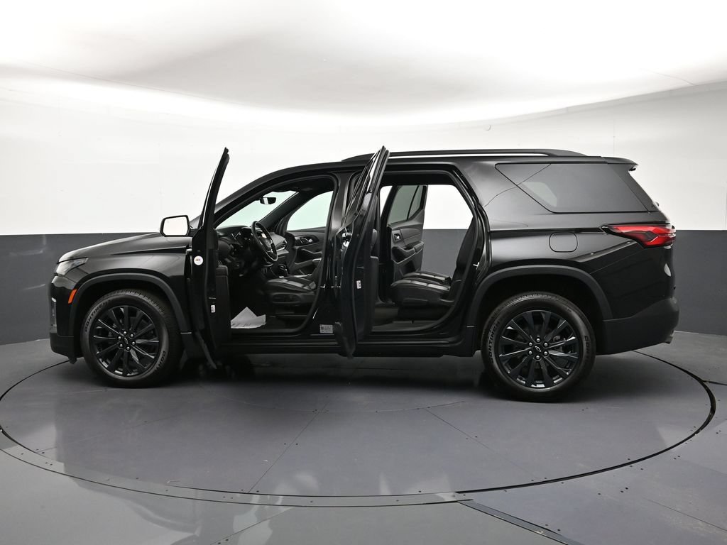 Certified 2023 Chevrolet Traverse RS w/ LPO, Floor Liner Package AWD/4WD image 34