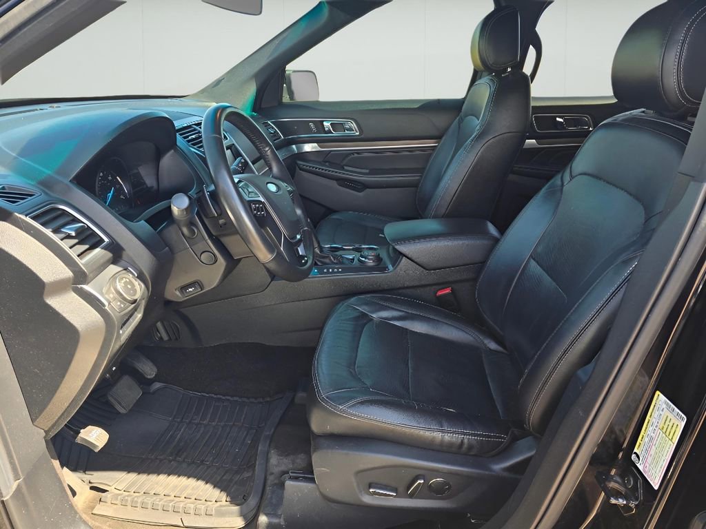 Used 2016 Ford Explorer Limited image 27