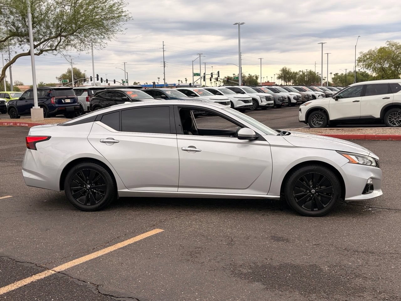 Used 2019 Nissan Altima 2.5 SV FWD image 7