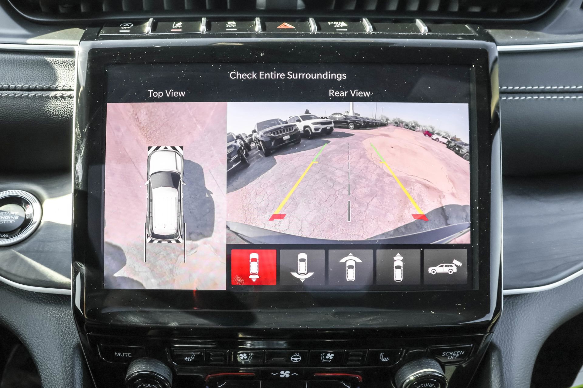 New 2025 Jeep Grand Cherokee Limited w/ Luxury Tech Group II image 21