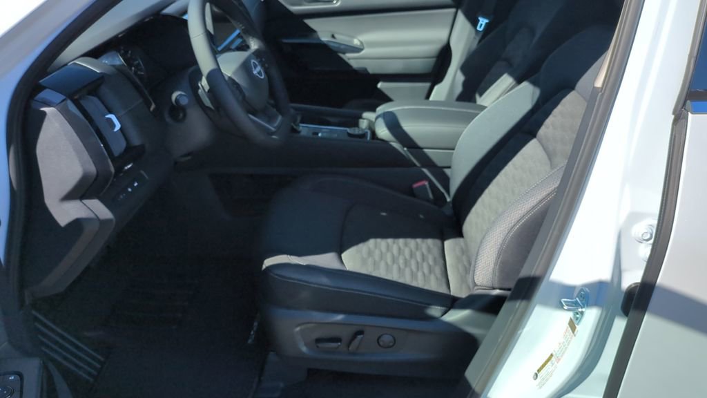 New 2026 Nissan Pathfinder SV image 11