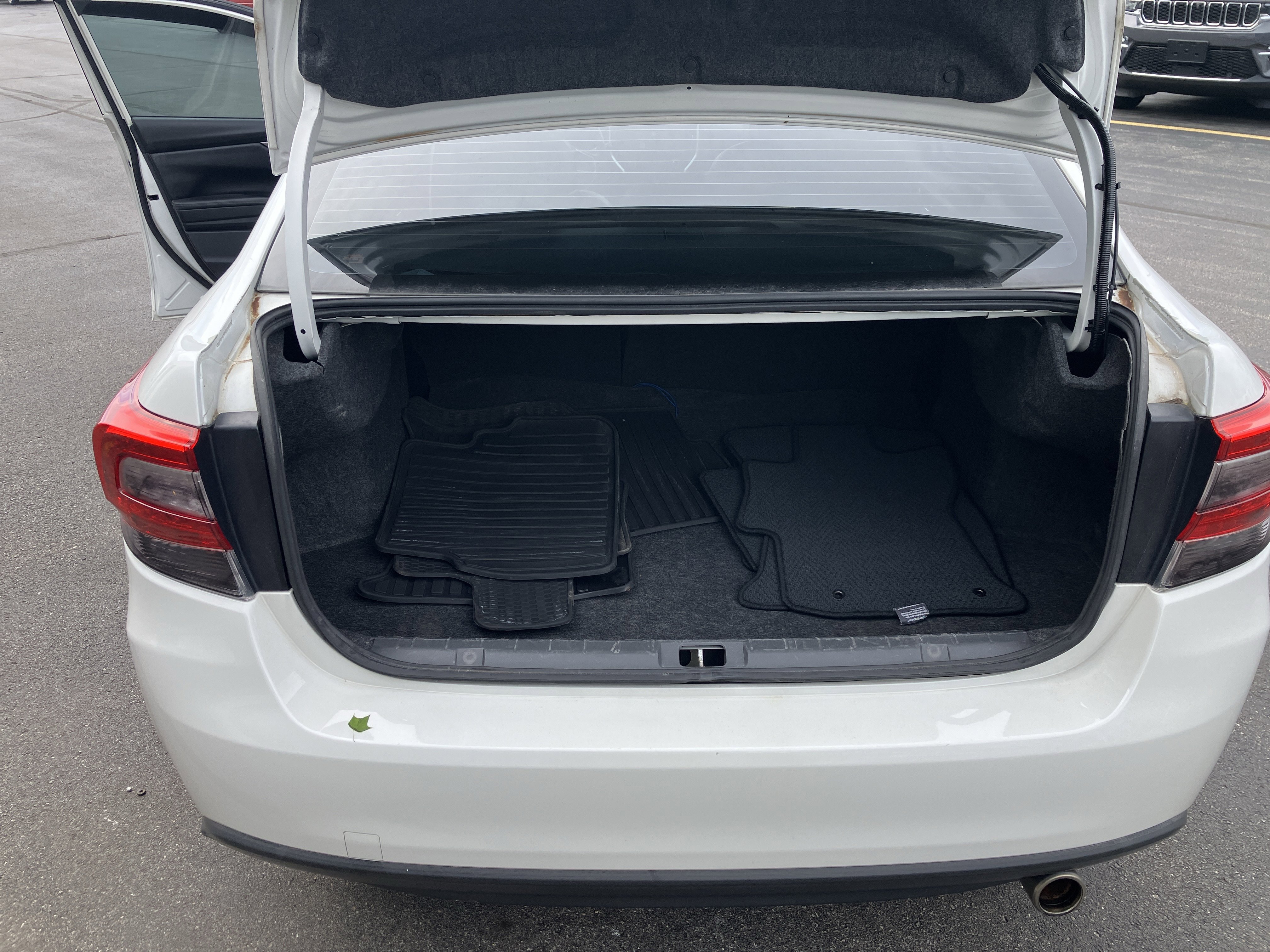 Used 2017 Subaru Impreza 2.0i Limited AWD/4WD image 12