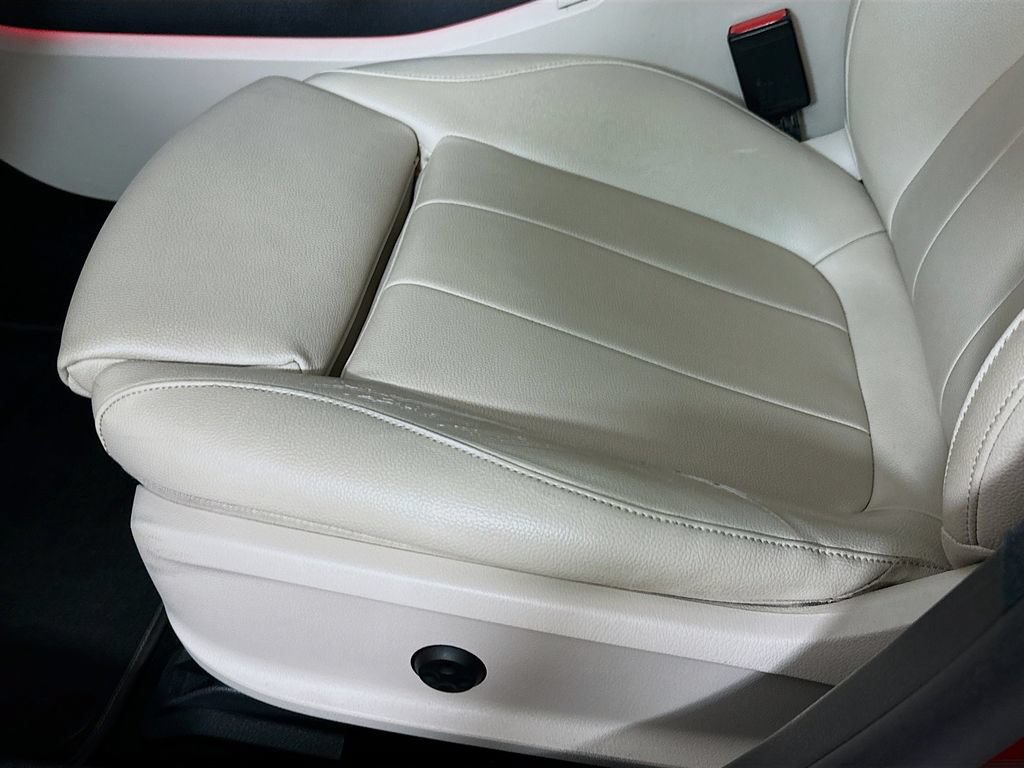 Used 2021 Mercedes-Benz CLA 250 image 9