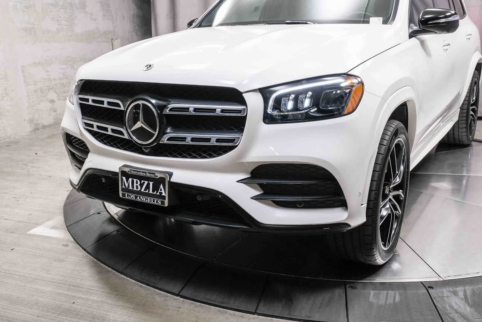 Used 2023 Mercedes-Benz GLS 450 4MATIC image 11