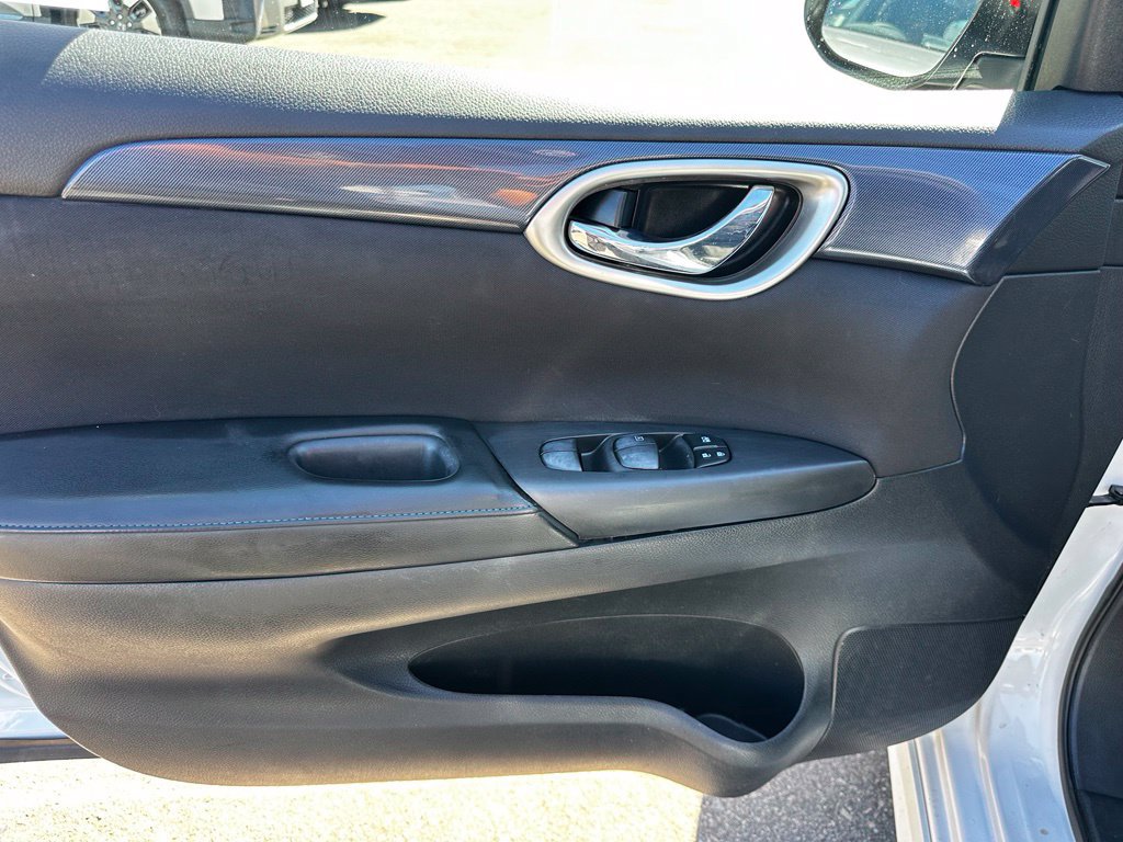 Used 2017 Nissan Sentra SR Turbo w/ SR Midnight Edition FWD image 24