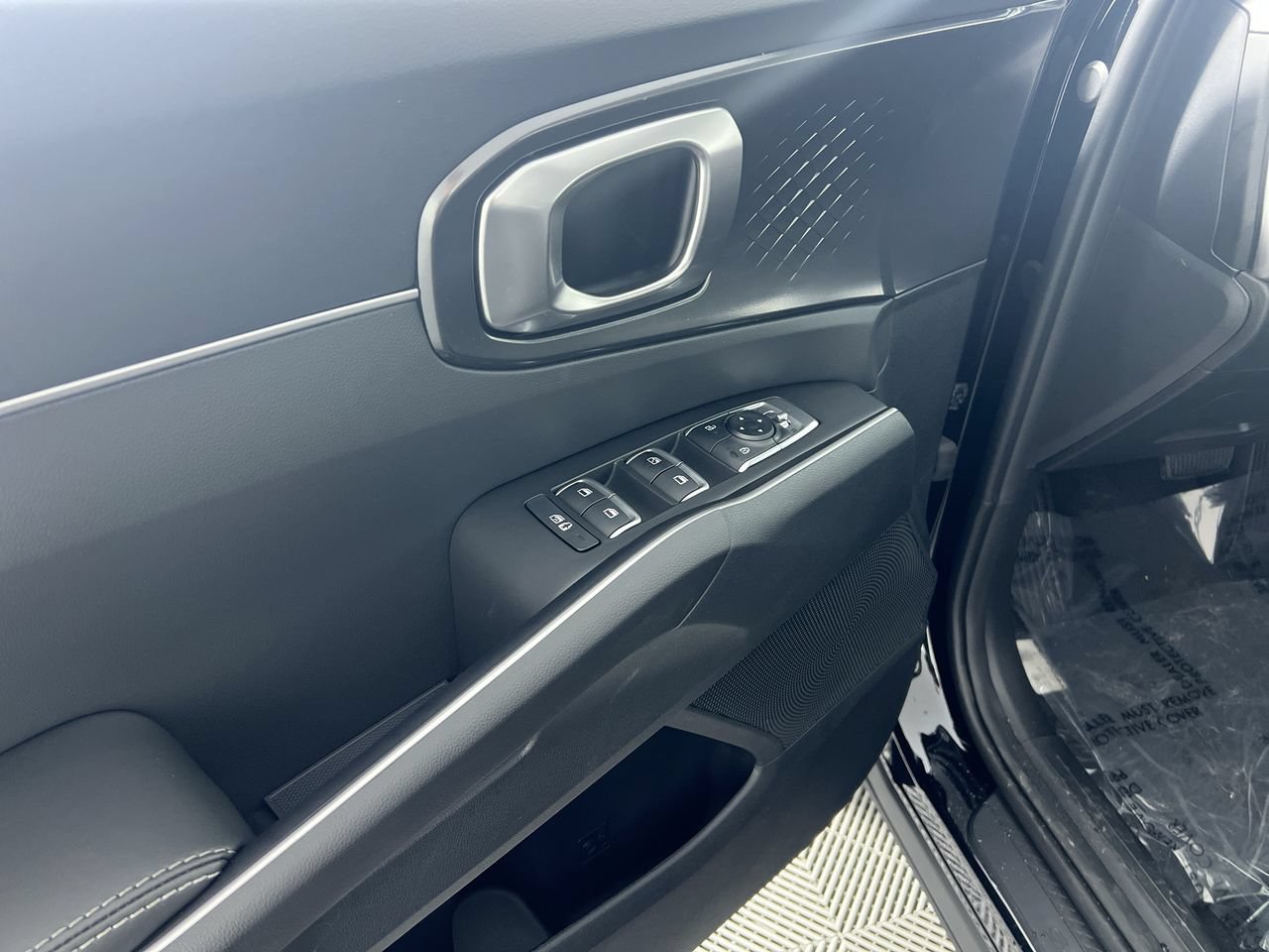 New 2026 Kia Sorento LX FWD image 16