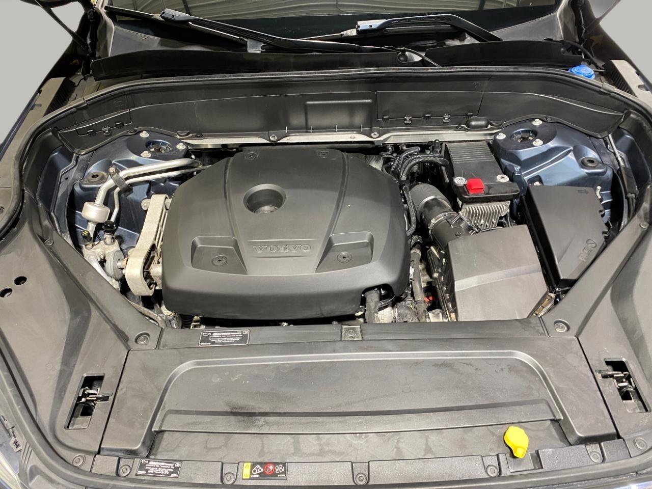Used 2018 Volvo XC90 T5 Momentum w/ Convenience Package AWD/4WD image 27