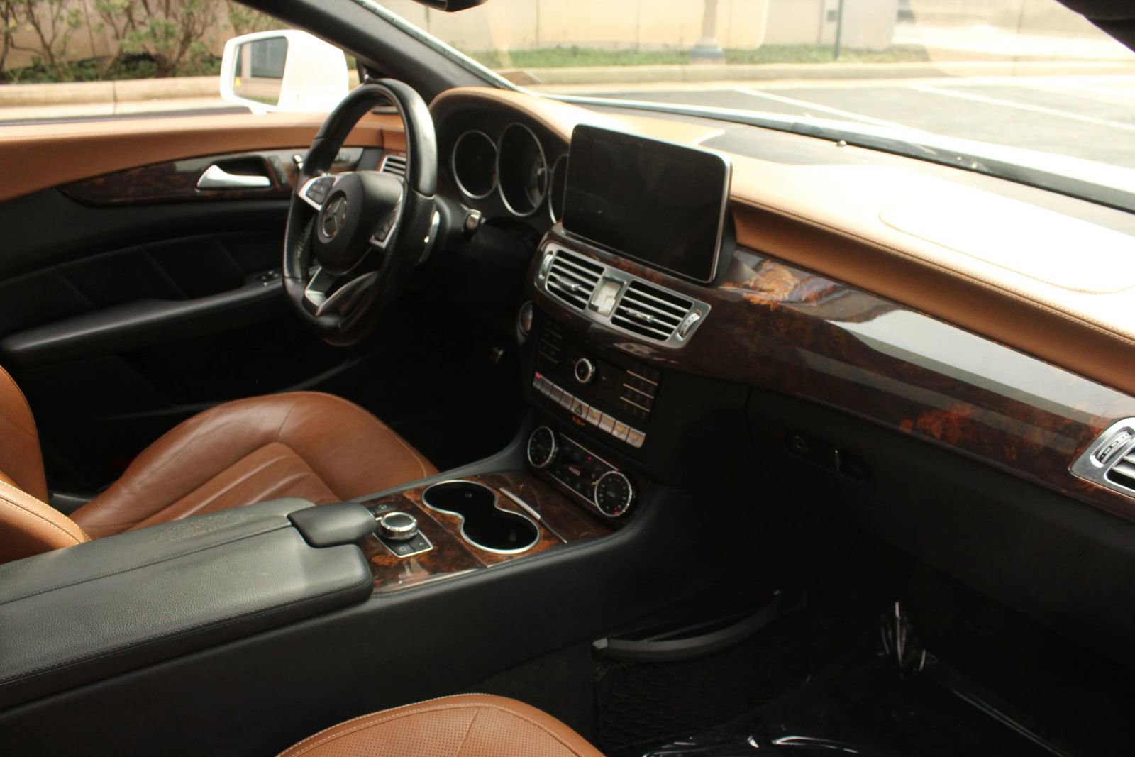 Used 2015 Mercedes-Benz CLS 400 image 24