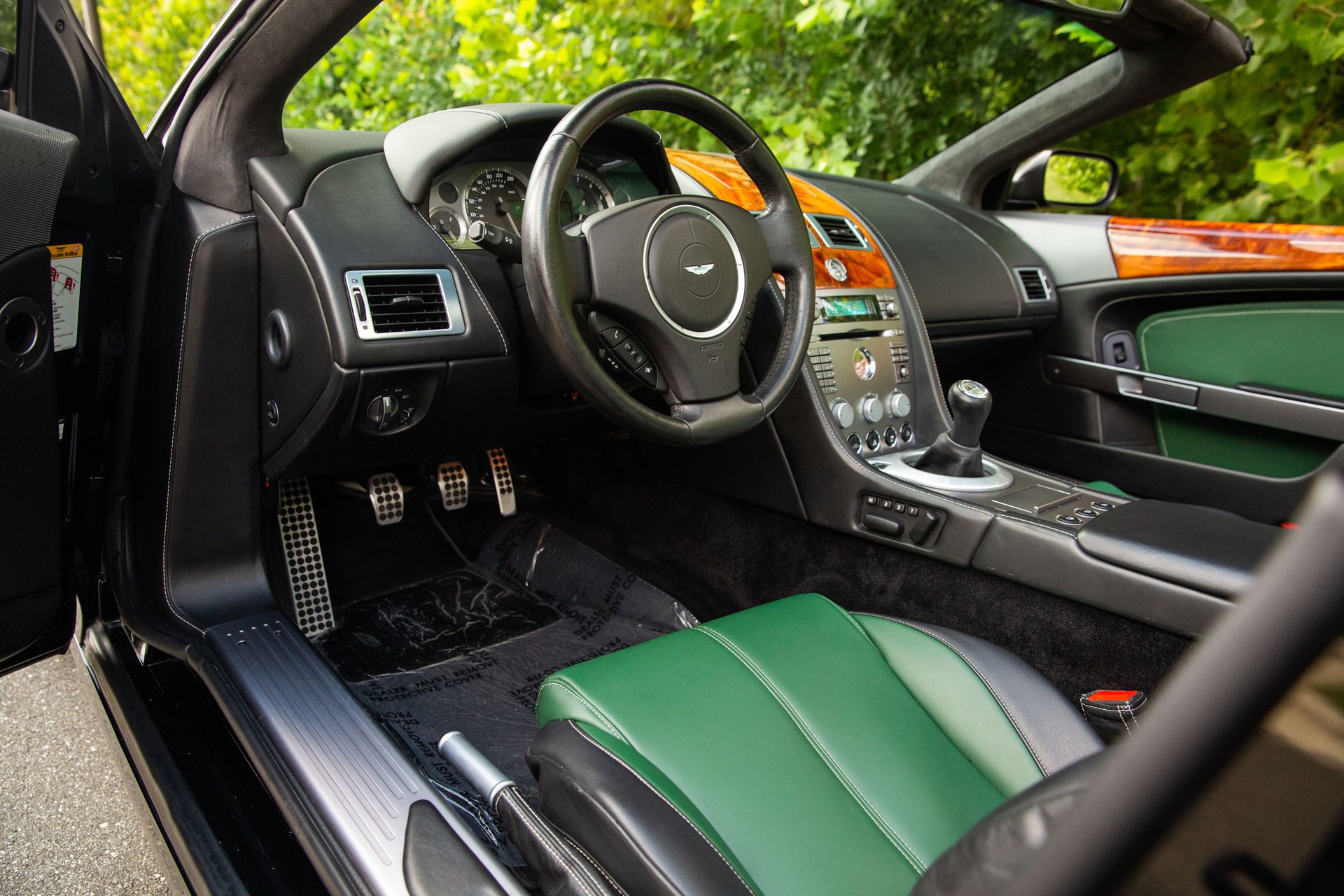 Used 2007 Aston Martin DB9 Volante RWD image 40