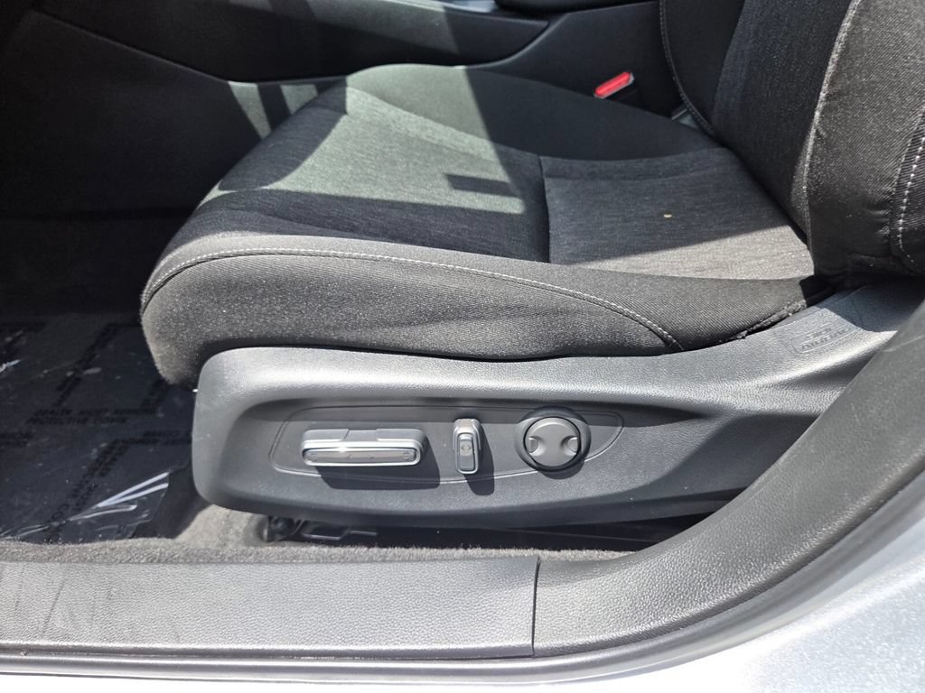 Certified 2025 Honda Accord SE image 10