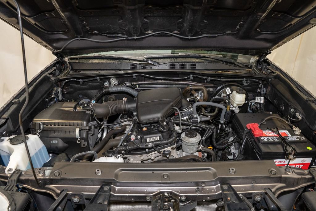 Certified 2022 Toyota Tacoma SR image 18