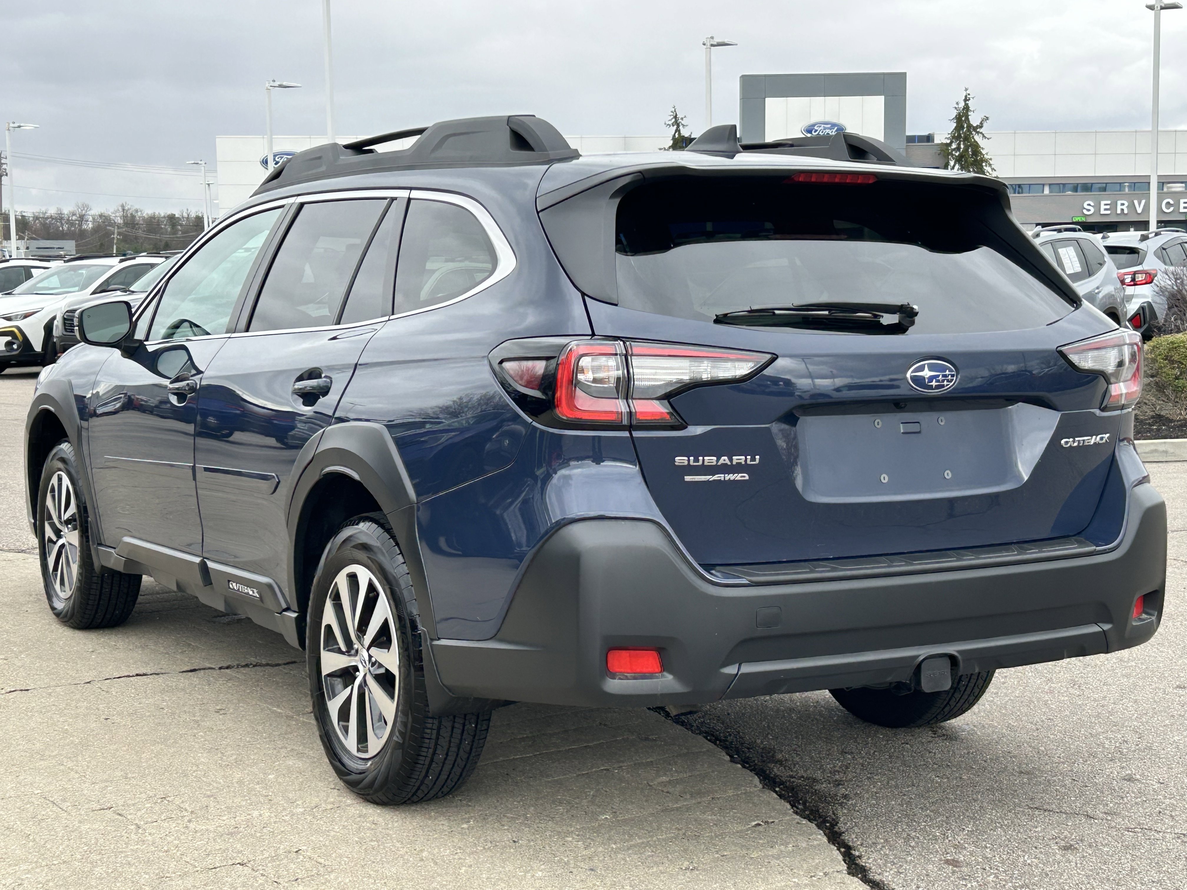 Used 2025 Subaru Outback Premium w/ Popular Package #1 image 5