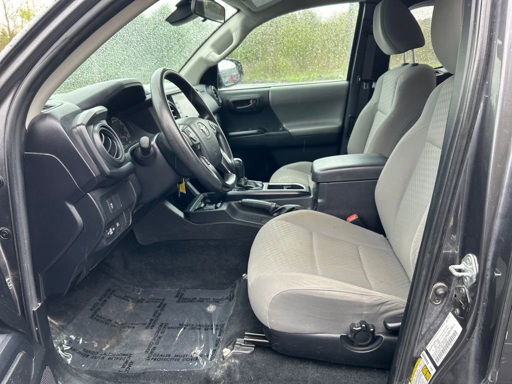 Used 2022 Toyota Tacoma SR AWD/4WD image 17