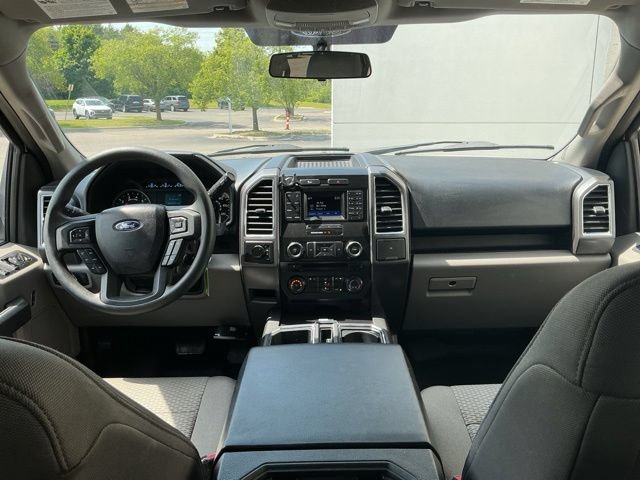 Used 2015 Ford F150 XLT AWD/4WD image 2