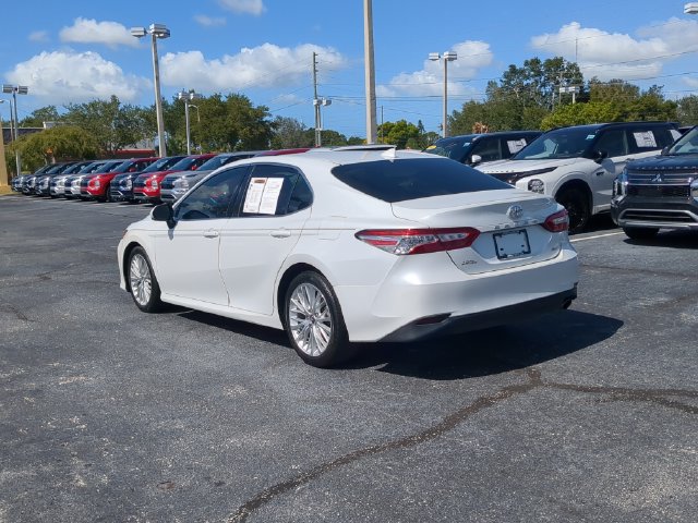 Used 2019 Toyota Camry XLE w/ Navigation Package FWD image 8