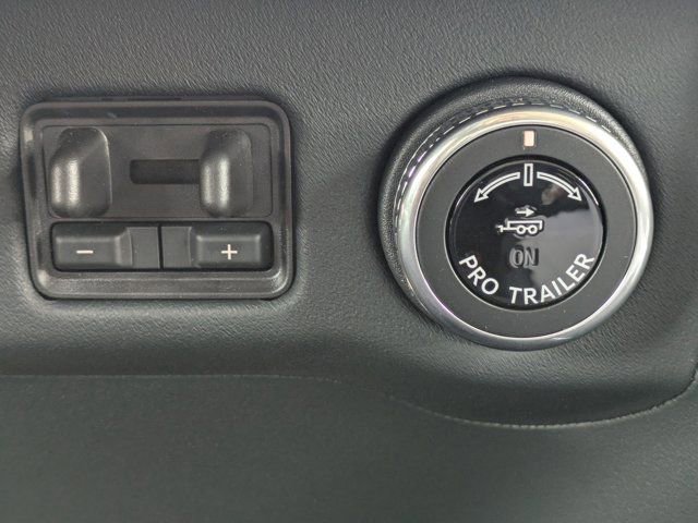 New 2025 Lincoln Navigator Reserve image 35