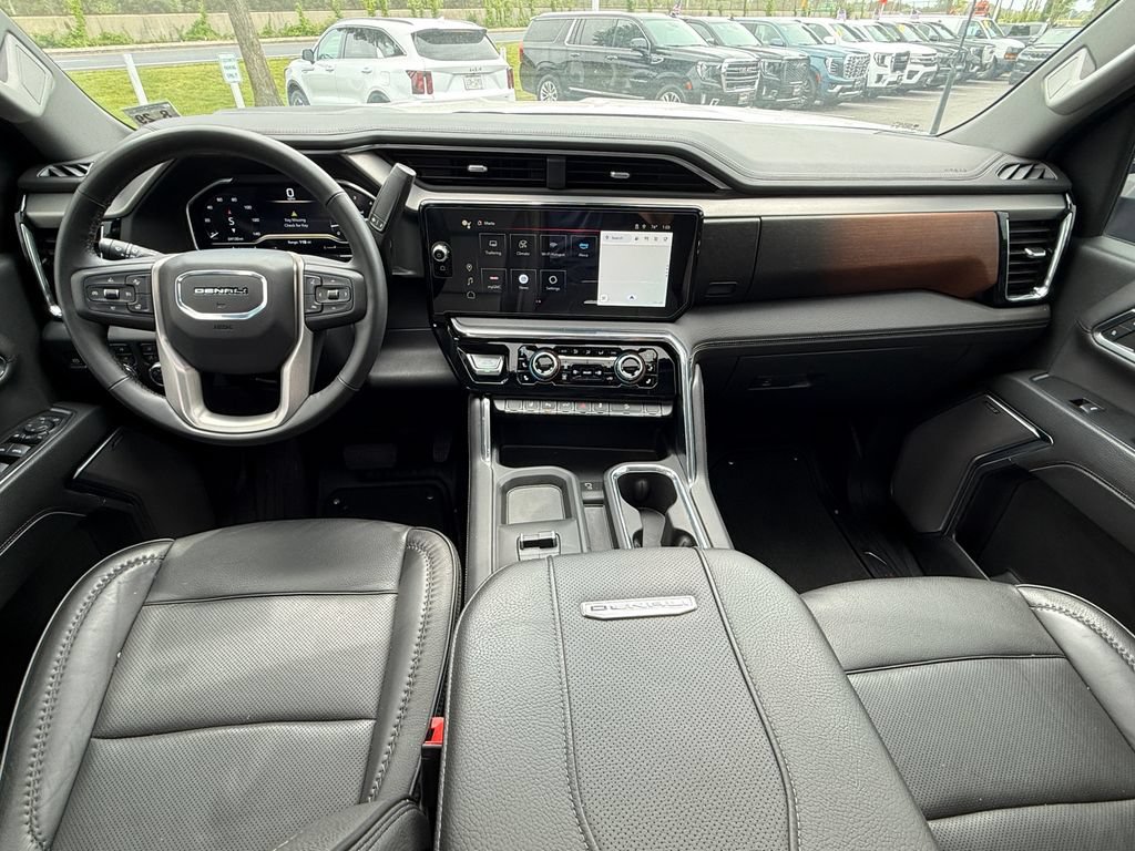 Used 2024 GMC Sierra 3500 Denali w/ Denali Reserve Package AWD/4WD image 13