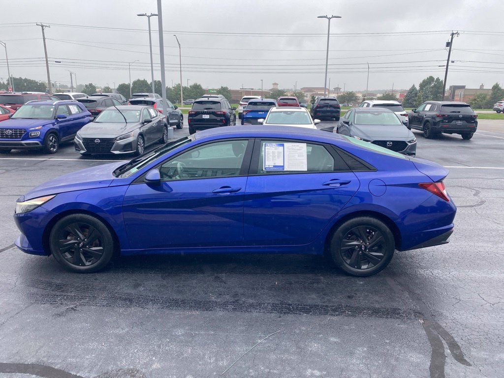 Used 2021 Hyundai Elantra SEL w/ Convenience Package FWD image 4