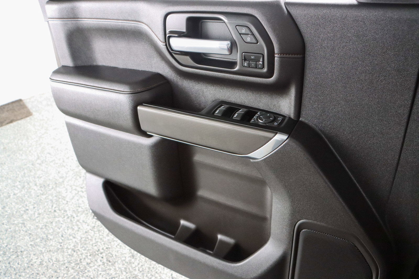 Used 2021 GMC Sierra 2500 AT4 image 23