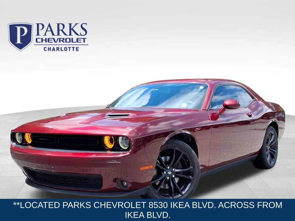 Used 2018 Dodge Challenger SXT Plus RWD image 1