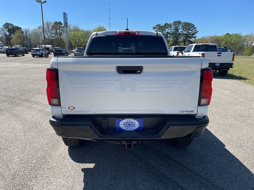 Used 2023 Chevrolet Colorado ZR2 w/ ZR2 Convenience Package III image 4