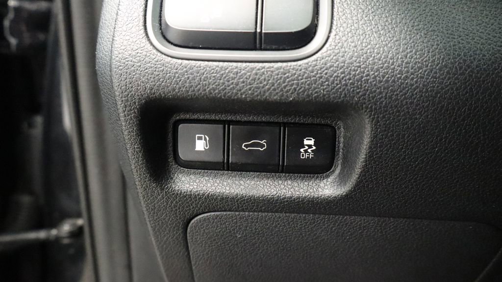 Used 2019 Kia Optima S w/ S Panoramic Sunroof Package image 32