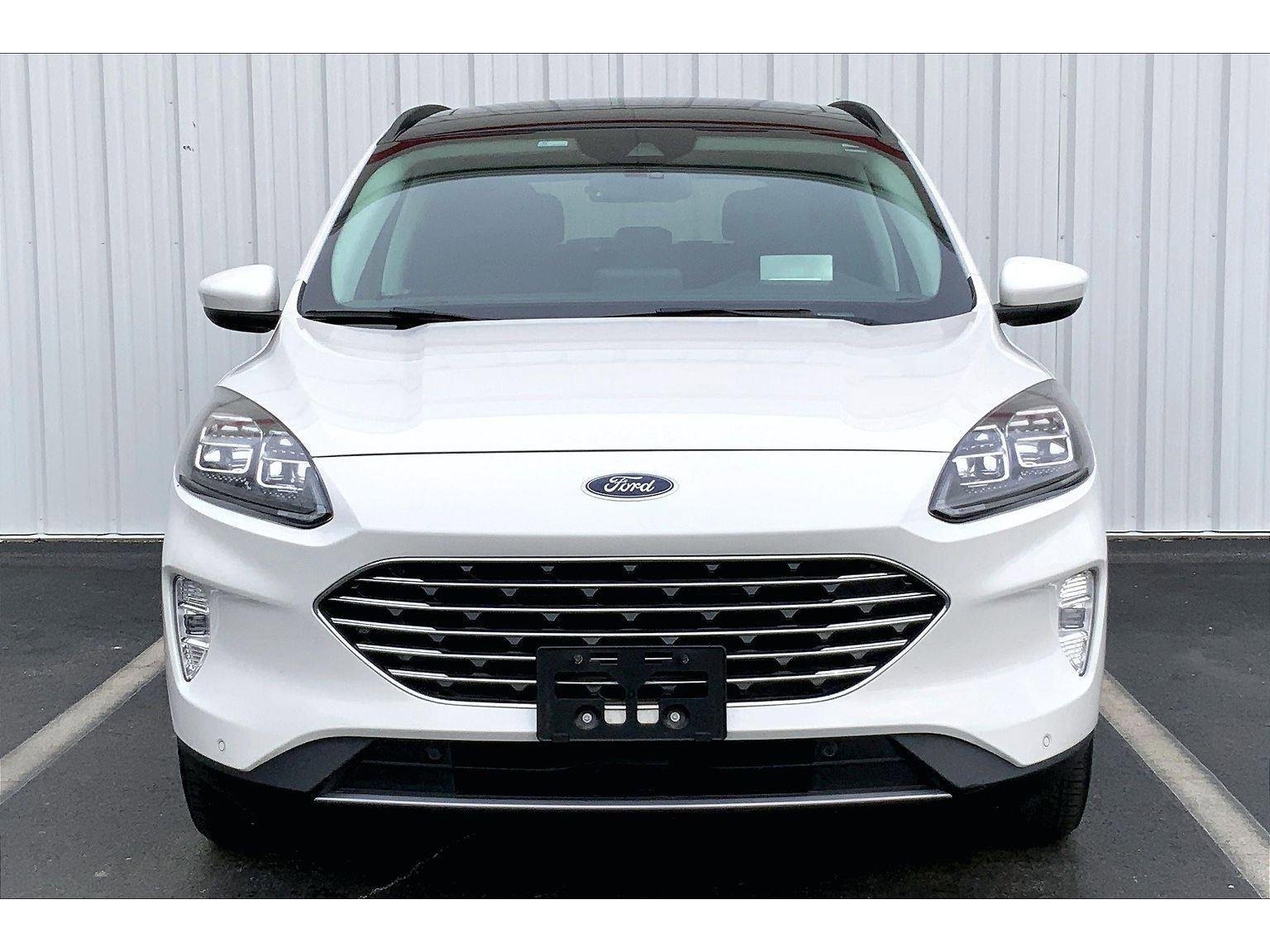 Used 2022 Ford Escape Titanium w/ Titanium Elite Package image 3