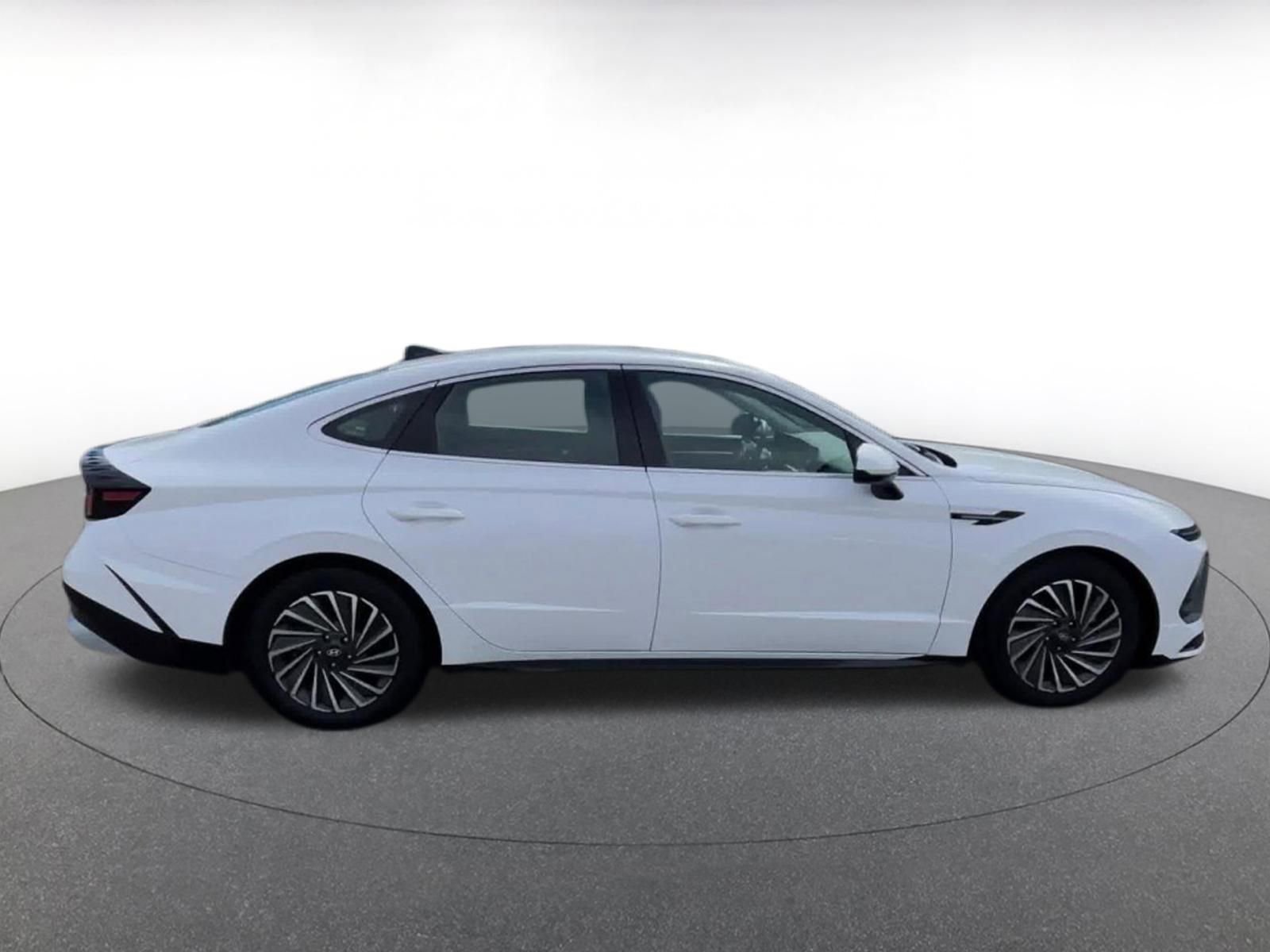 Used 2025 Hyundai Sonata SEL image 16