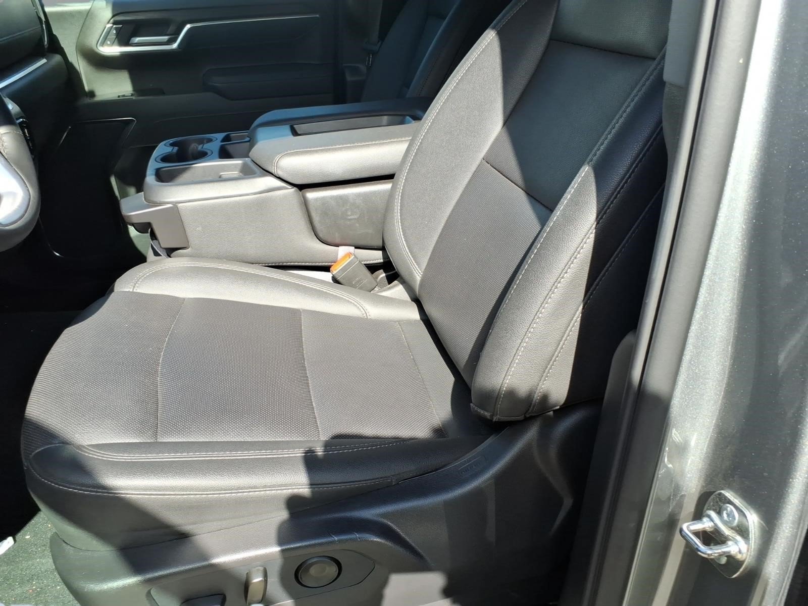 Used 2026 GMC Sierra 1500 SLT AWD/4WD image 9