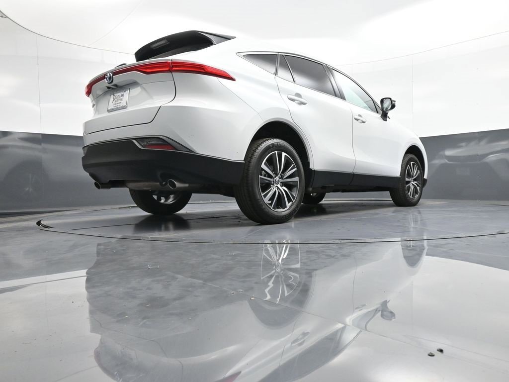 Certified 2024 Toyota Venza LE image 29