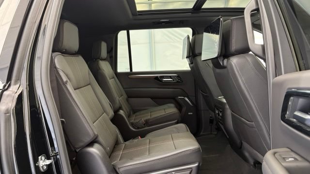New 2026 Chevrolet Suburban High Country AWD/4WD image 29