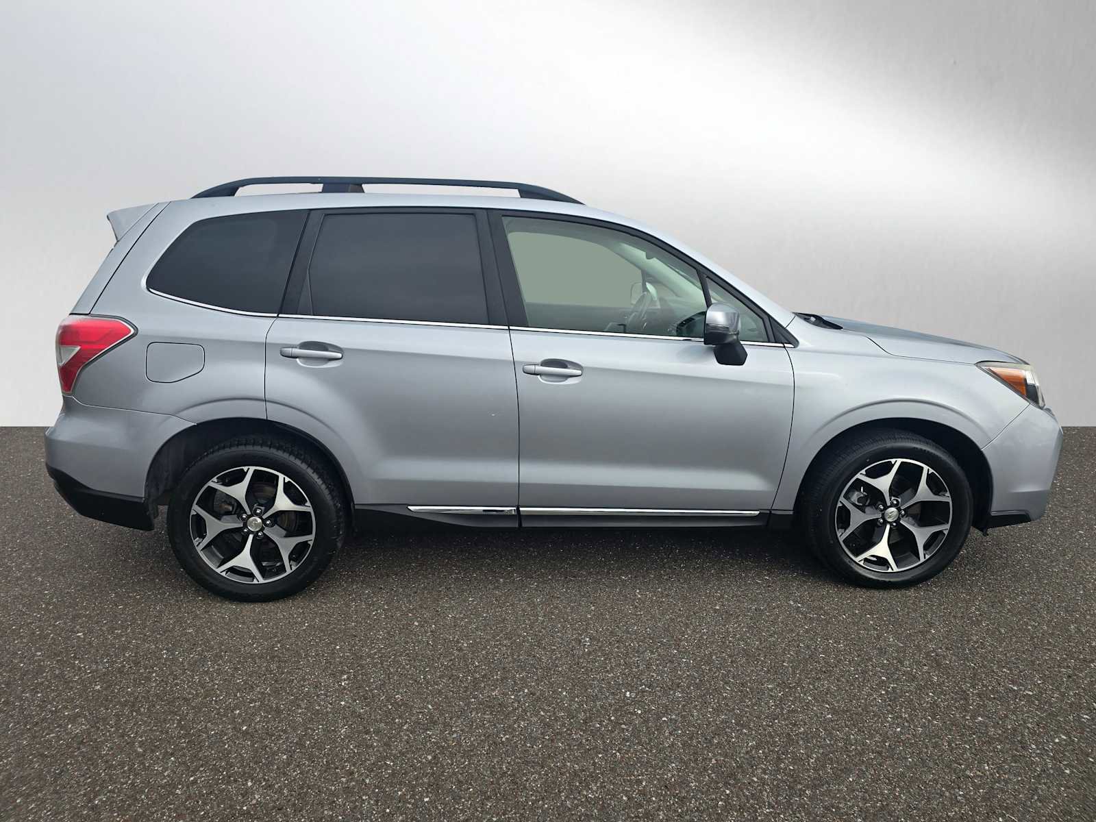 Used 2015 Subaru Forester 2.0XT Touring w/ Eyesight & Navigation System image 2