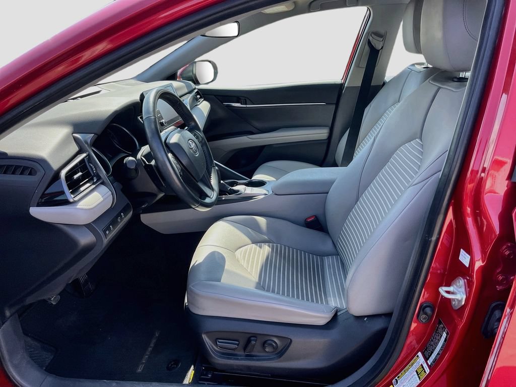Used 2022 Toyota Camry SE FWD image 20