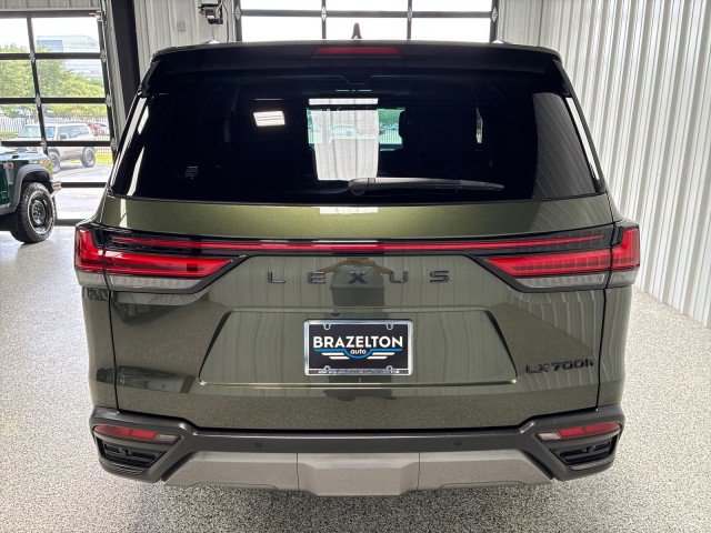 Used 2025 Lexus LX 700h Overtrail w/ Accessory Package (Z1) AWD/4WD image 6