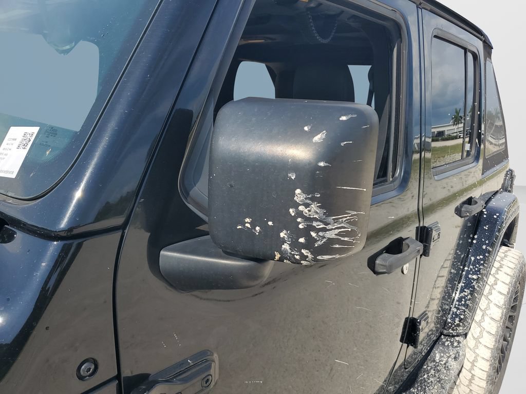 Used 2019 Jeep Wrangler Unlimited Sahara AWD/4WD image 28