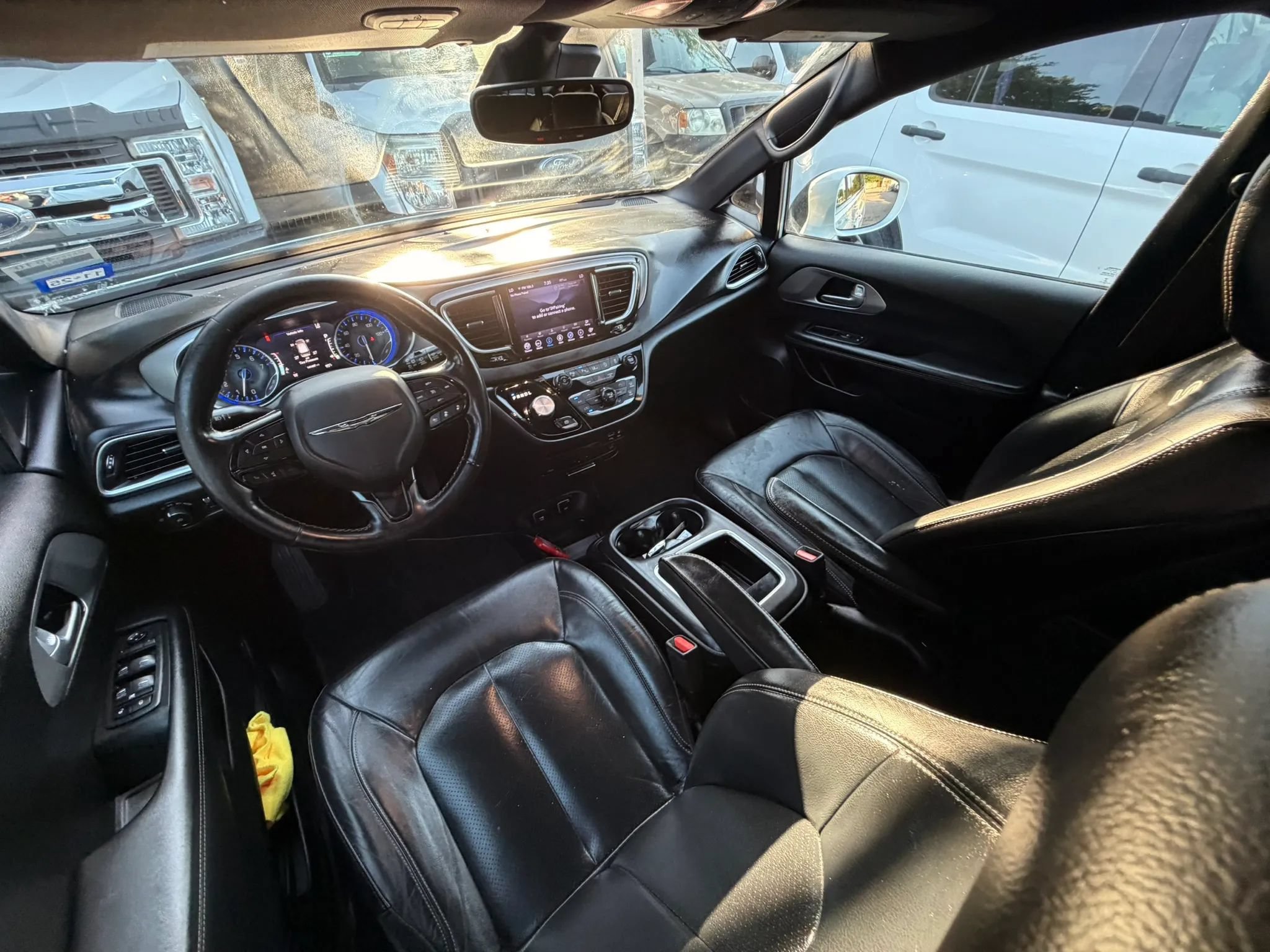 Used 2019 Chrysler Pacifica Touring-L Plus w/ Advanced Safetytec Group FWD image 24