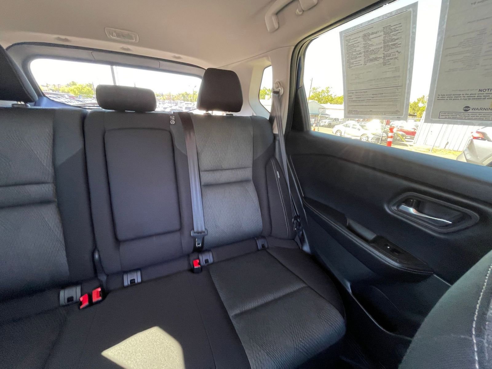 Used 2025 Nissan Rogue SV image 39