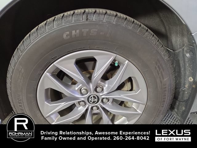 Used 2022 Toyota Sienna XLE FWD image 12