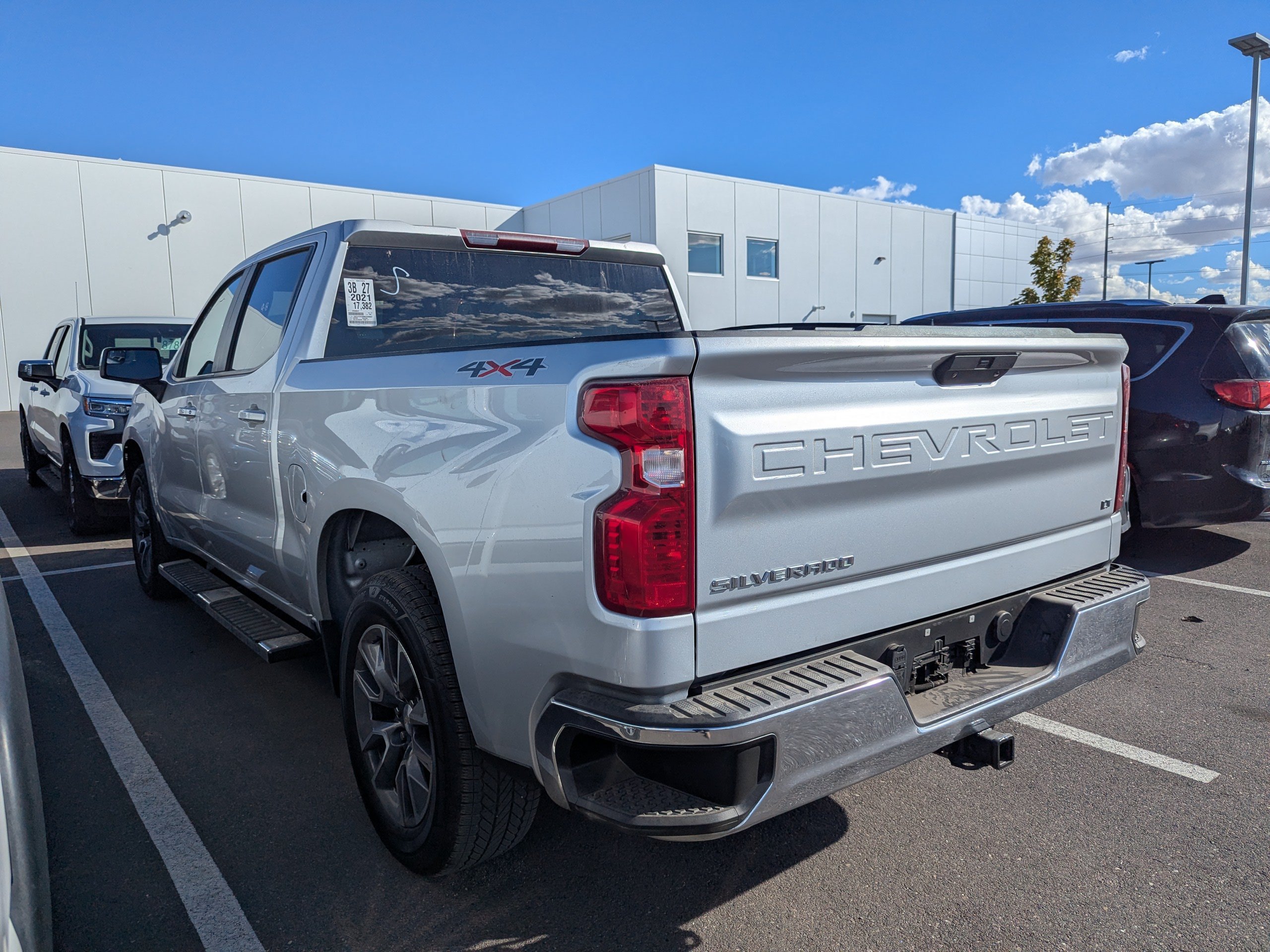 Used 2021 Chevrolet Silverado 1500 LT w/ Work Truck Package AWD/4WD image 7