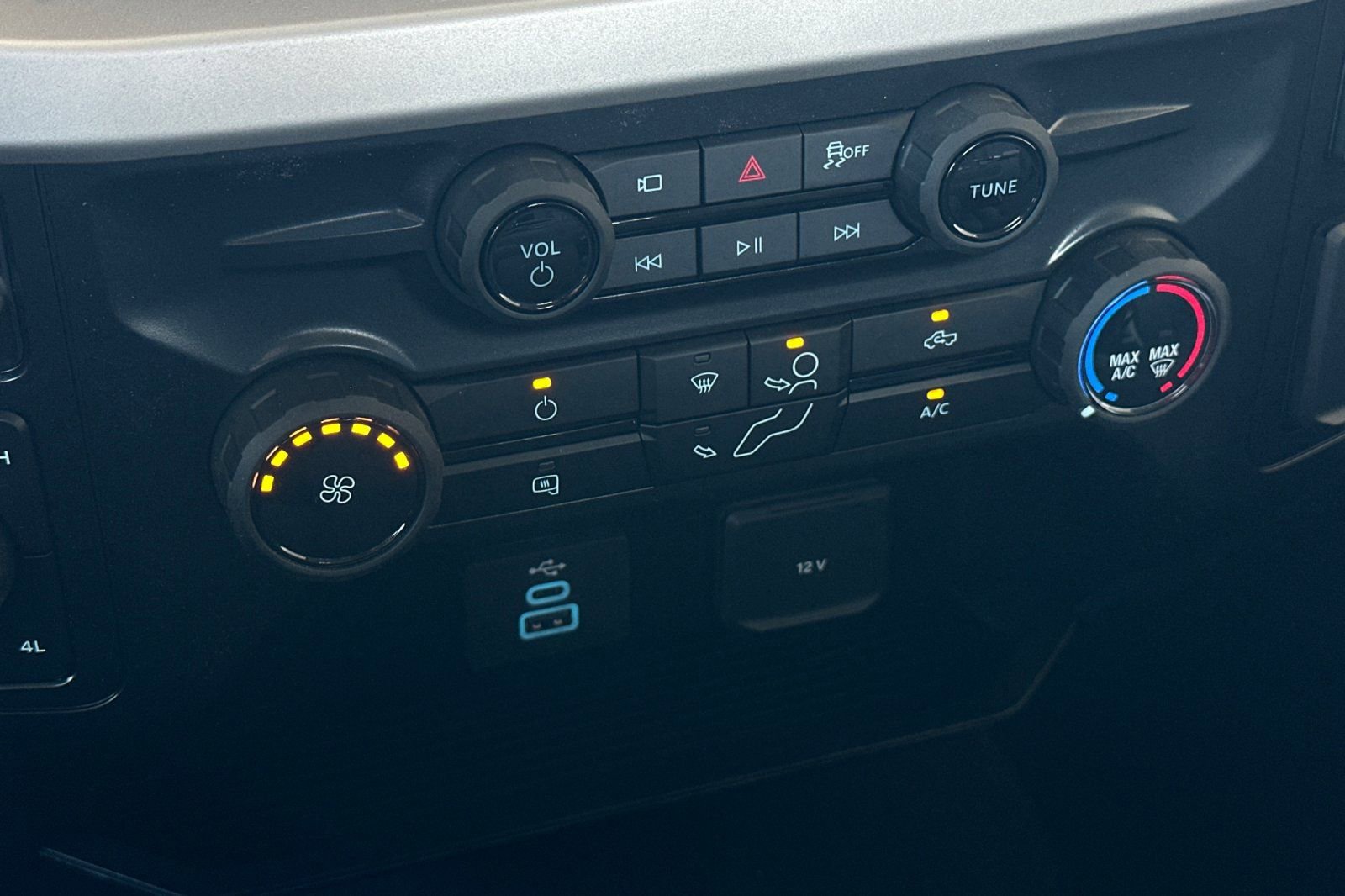 New 2025 Ford F250 XL w/ STX Appearance Package image 19